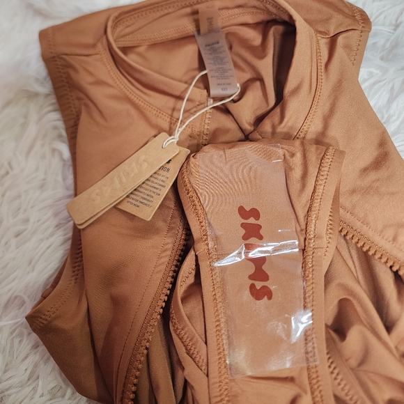 SKIMS SWIM ZIP FRONT SLEEVELESS ONE PIECE/ ALMOND/ NWT - Picture 10 of 16